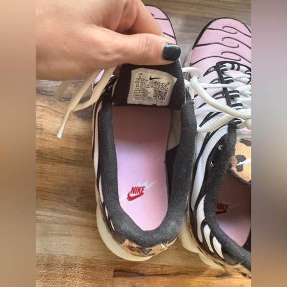 Nike Air Max Plus Animal Instinct Sneakers - Picture 9 of 11